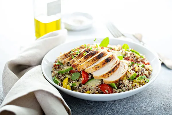 qunioa_salata_recept-1